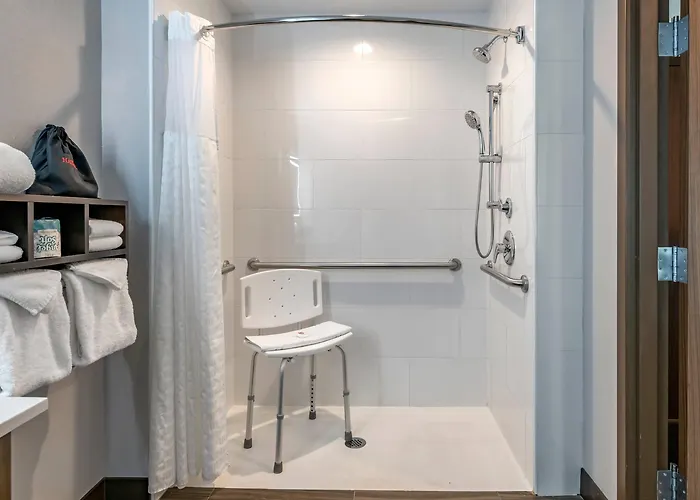 Comfort Suites Fort Lauderdale Airport & Cruise Port